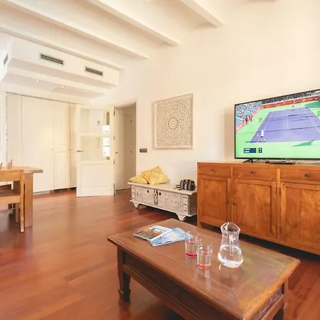 Apartamento Bravissimo Mercaders 6 *