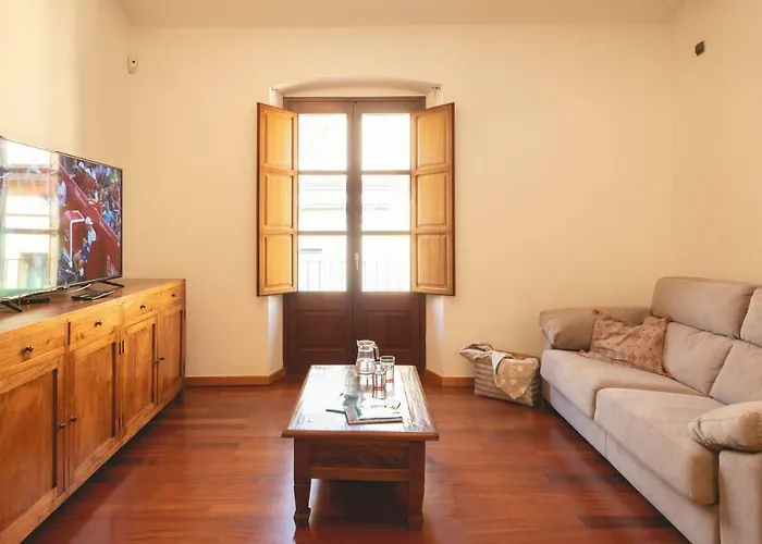 아파트 Bravissimo Mercaders 6 *