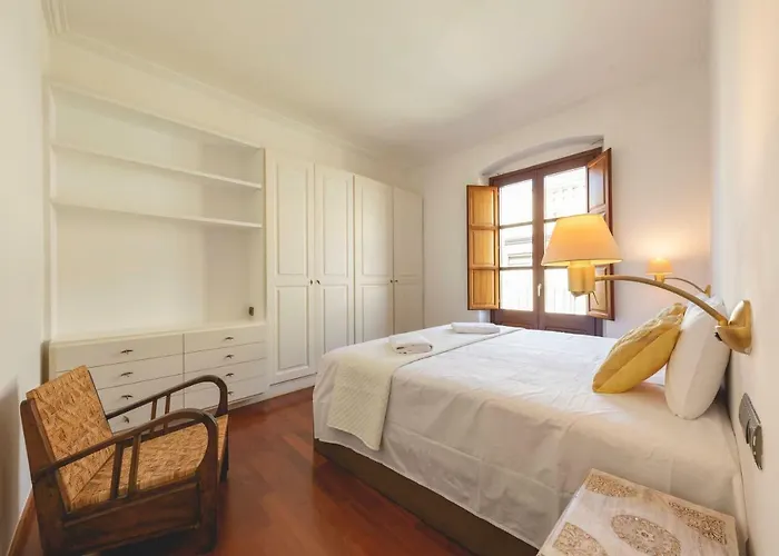 Bravissimo Mercaders 6 아파트