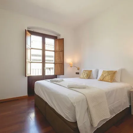 Bravissimo Mercaders 6 * خيرونا